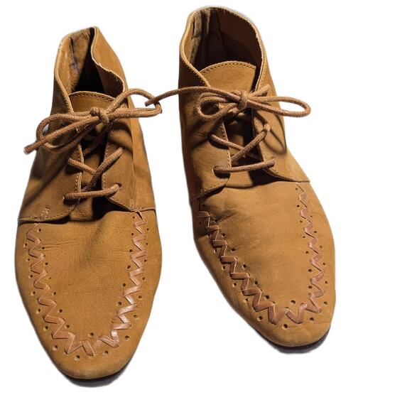 Vtg 1990s Unisa Tan Nubuck Leather Pointed Toe Lace Up Moccasin Ankle Boots 6.5 - Picture 2 of 6